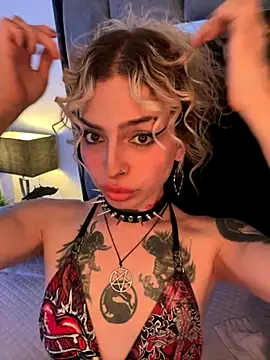 Snapshot of Bonnie_vega chatting on November 2, 2025, 8:25 pm Bonnie vega online show from November 2, 2025, 8:25 pm