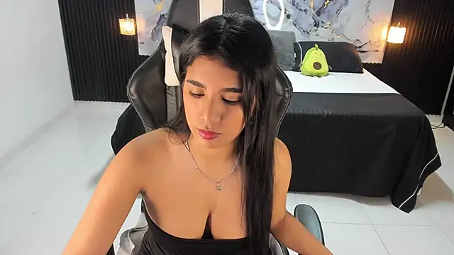 Ivy 16 online show from November 25, 2025, 10:59 am