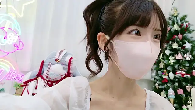 Snapshot of -minami- chatting on December 3, 2025, 12:15 pm -minami- online show from December 3, 2025, 12:15 pm