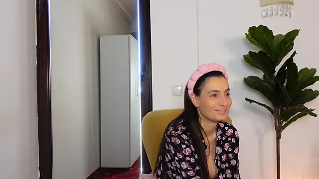 NinaCrystal1 online show from January 13, 2026, 8:51 am