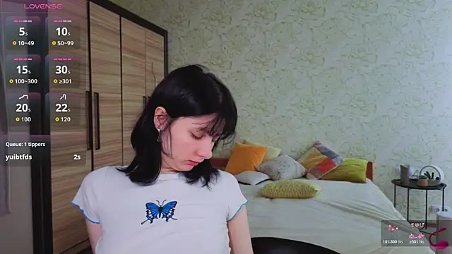 Snapshot of JulisSweet chatting on November 15, 2025, 7:56 am JulisSweet online show from November 15, 2025, 7:56 am