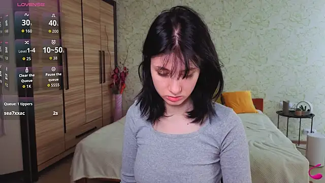 Snapshot of JulisSweet chatting on November 22, 2025, 7:51 am JulisSweet online show from November 22, 2025, 7:51 am