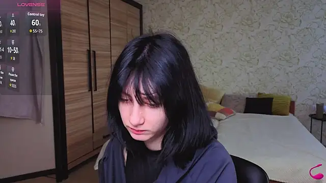 Snapshot of JulisSweet chatting on October 31, 2025, 7:49 am JulisSweet online show from October 31, 2025, 7:49 am