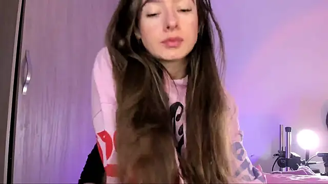 Snapshot of aalyce_syn chatting on November 27, 2025, 5:02 pm aalyce syn online show from November 27, 2025, 5:02 pm