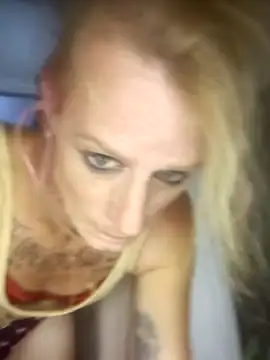 Snapshot of Cutetrans90 chatting on September 16, 2025, 3:29 am Cutetrans90 online show from September 16, 2025, 3:29 am