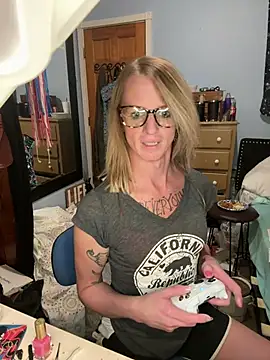 Snapshot of Cutetrans90 chatting on February 19, 2025, 3:28 am Cutetrans90 online show from February 19, 2025, 3:28 am