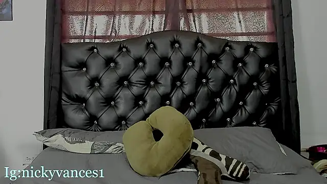 Snapshot of nicky_vances chatting on March 10, 2026, 8:02 pm nicky vances online show from March 10, 2026, 8:02 pm