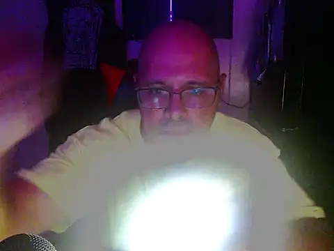 Snapshot of KrazyLegz chatting on September 10, 2025, 12:53 am KrazyLegz online show from September 10, 2025, 12:53 am