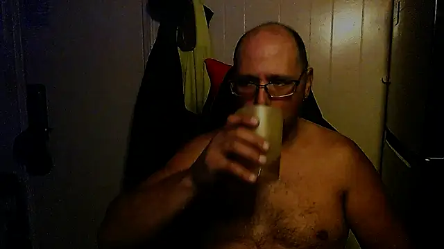 Snapshot of KrazyLegz chatting on December 3, 2024, 12:08 am KrazyLegz online show from December 3, 2024, 12:08 am