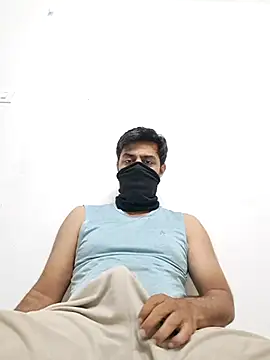 johny 69dxh online show from May 8, 2026, 5:39 pm