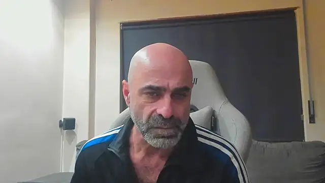 Snapshot of Bicopflirt chatting on February 14, 2026, 2:34 am Bicopflirt online show from February 14, 2026, 2:34 am