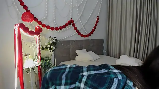 ContinentOfTranquility online show from April 6, 2026, 1:12 am