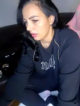 Snapshot of ReiyaRey chatting on October 25, 2025, 8:42 pm ReiyaRey online show from October 25, 2025, 8:42 pm