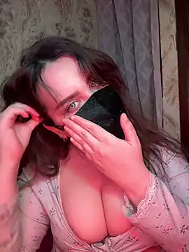 Snapshot of AMBER_SEXY99 chatting on May 17, 2026, 12:43 am AMBER SEXY99 online show from May 17, 2026, 12:43 am