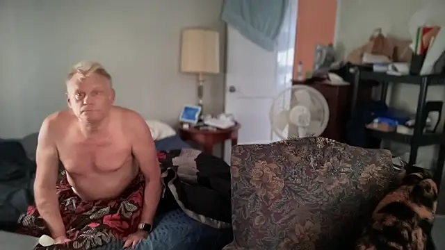 LUSTFUK44 online show from January 14, 2026, 3:26 pm