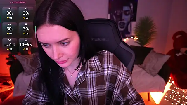 MilaSecrett online show from April 3, 2026, 2:34 pm