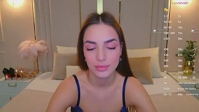 BellaHalles online show from January 6, 2026, 6:06 am