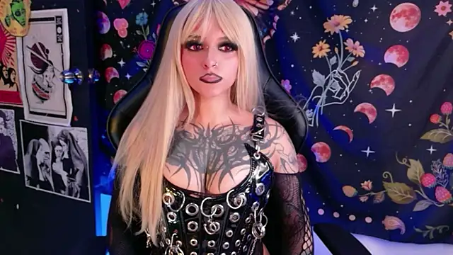 Snapshot of Agatha_BDSM chatting on May 23, 2026, 10:31 pm Agatha BDSM online show from May 23, 2026, 10:31 pm