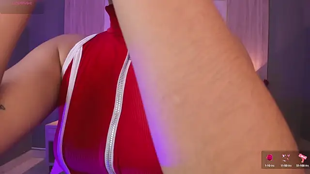 Snapshot of bella1207 chatting on September 9, 2025, 8:29 pm bella1207 online show from September 9, 2025, 8:29 pm