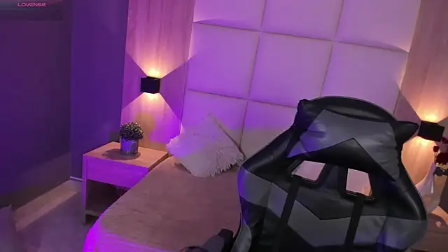 Snapshot of bella1207 chatting on September 20, 2025, 7:41 pm bella1207 online show from September 20, 2025, 7:41 pm