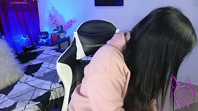 Snapshot of Majuu__ chatting on November 29, 2025, 12:38 pm Majuu online show from November 29, 2025, 12:38 pm