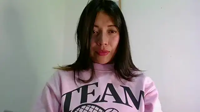 katherodriguezx online show from April 17, 2026, 8:33 pm