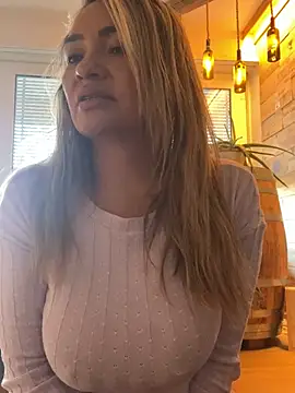 Afroditecash online show from February 27, 2025, 2:54 pm