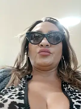 Afroditecash online show from October 29, 2025, 6:07 pm