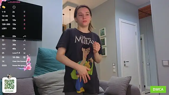 Snapshot of DonnaBurkee chatting on November 6, 2025, 4:05 am DonnaBurkee online show from November 6, 2025, 4:05 am