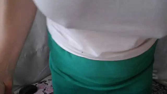 Burberrry  online show from November 22, 2025, 8:24 am