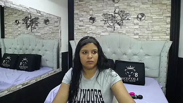 Snapshot of sia_cavad chatting on October 7, 2025, 12:50 pm sia cavad online show from October 7, 2025, 12:50 pm