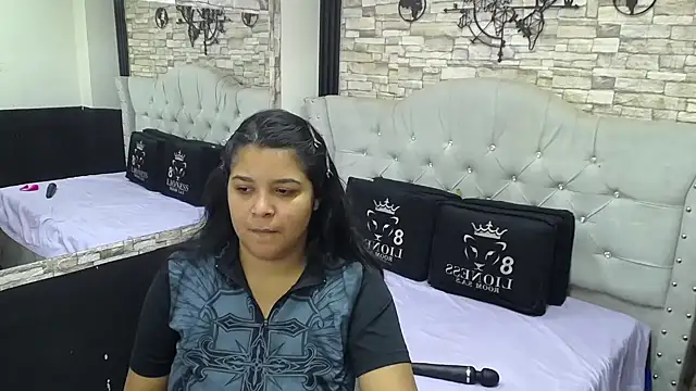 Snapshot of sia_cavad chatting on November 19, 2025, 1:44 pm sia cavad online show from November 19, 2025, 1:44 pm