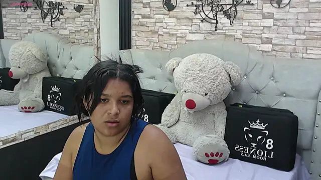 Snapshot of sia_cavad chatting on February 25, 2025, 12:38 pm sia cavad online show from February 25, 2025, 12:38 pm
