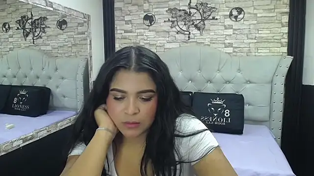 Snapshot of sia_cavad chatting on November 18, 2025, 3:15 pm sia cavad online show from November 18, 2025, 3:15 pm