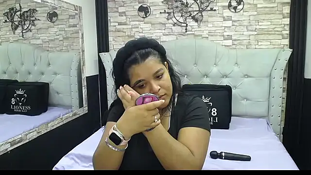Snapshot of sia_cavad chatting on September 24, 2025, 1:50 pm sia cavad online show from September 24, 2025, 1:50 pm