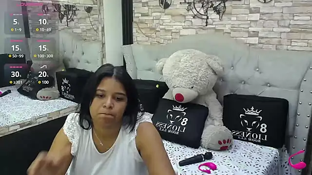 Snapshot of sia_cavad chatting on March 21, 2025, 12:17 pm sia cavad online show from March 21, 2025, 12:17 pm