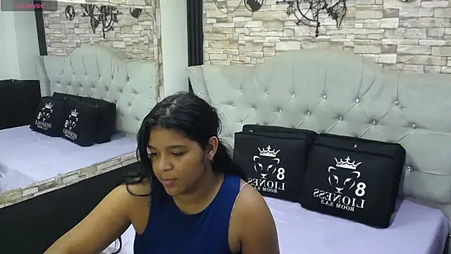 Snapshot of sia_cavad chatting on March 4, 2025, 12:33 pm sia cavad online show from March 4, 2025, 12:33 pm