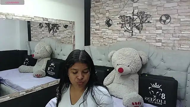 Snapshot of sia_cavad chatting on February 26, 2025, 12:38 pm sia cavad online show from February 26, 2025, 12:38 pm