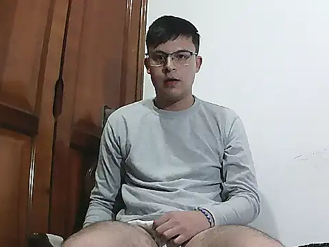 Snapshot of Nicolds14 chatting on November 6, 2025, 12:47 am Nicolds14 online show from November 6, 2025, 12:47 am