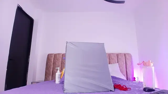 diane di online show from November 15, 2025, 7:18 pm