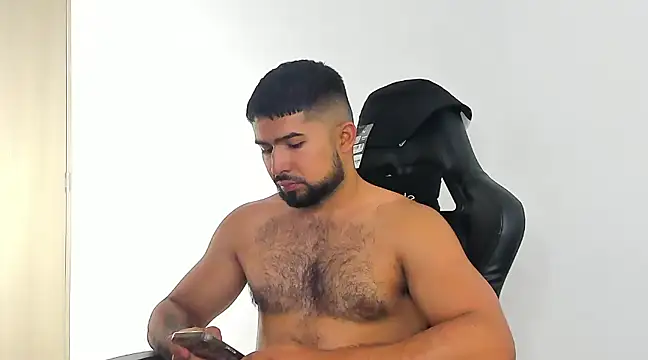 ethaanjones online show from December 4, 2024, 9:40 pm