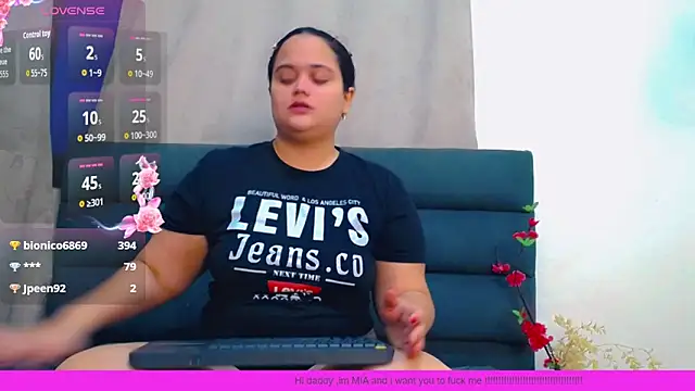 brunnette hot online show from March 16, 2026, 10:52 am