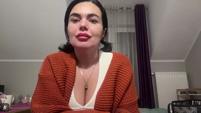 Snapshot of DESIREjenny chatting on November 26, 2025, 8:25 am DESIREjenny online show from November 26, 2025, 8:25 am