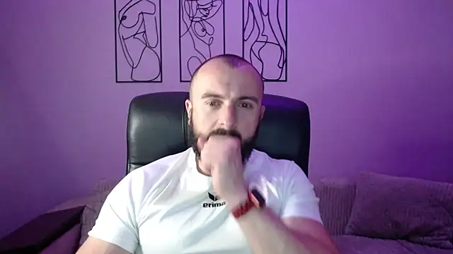 Snapshot of brindlefly6969 chatting on October 28, 2025, 11:42 am brindlefly6969 online show from October 28, 2025, 11:42 am