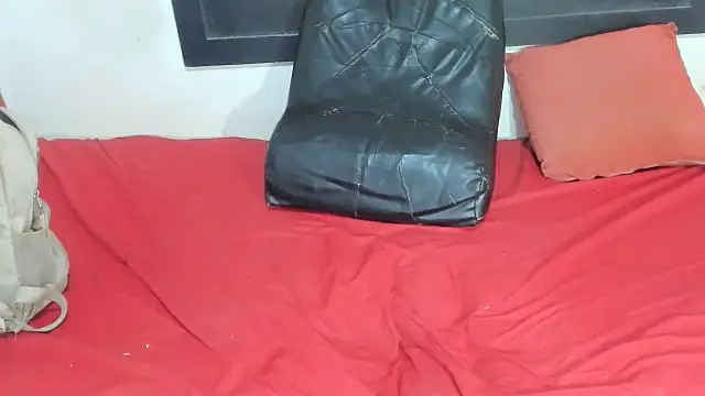 Snapshot of cataleyabigdickk chatting on October 28, 2025, 1:06 am cataleyabigdickk online show from October 28, 2025, 1:06 am