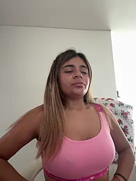 Snapshot of pamell_col chatting on November 12, 2025, 1:37 pm pamell col online show from November 12, 2025, 1:37 pm