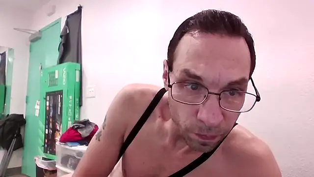 Snapshot of Iliketocooksquirt25 chatting on May 5, 2026, 11:52 pm Iliketocooksquirt25 online show from May 5, 2026, 11:52 pm