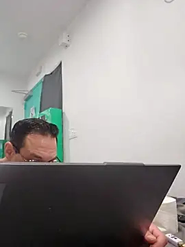 Snapshot of Iliketocooksquirt25 chatting on November 28, 2025, 11:43 am Iliketocooksquirt25 online show from November 28, 2025, 11:43 am