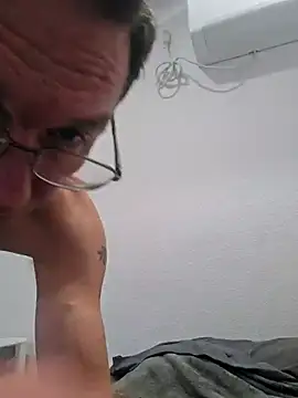 Snapshot of Iliketocooksquirt25 chatting on December 4, 2025, 3:16 am Iliketocooksquirt25 online show from December 4, 2025, 3:16 am