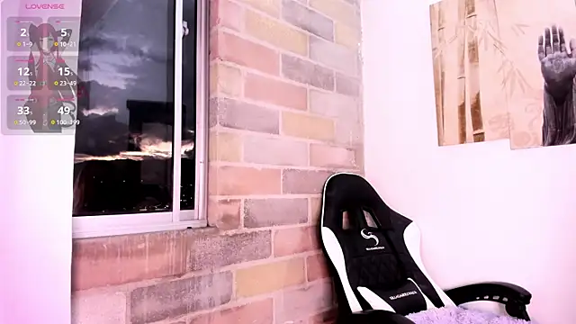 Im Scarlet online show from October 25, 2025, 11:05 pm